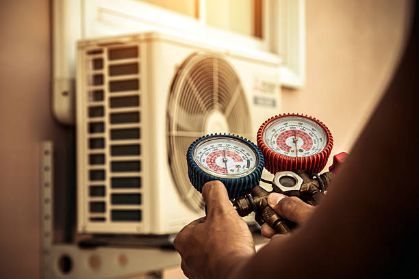 Professional Ac Installation technician working in Wilsonville, AL